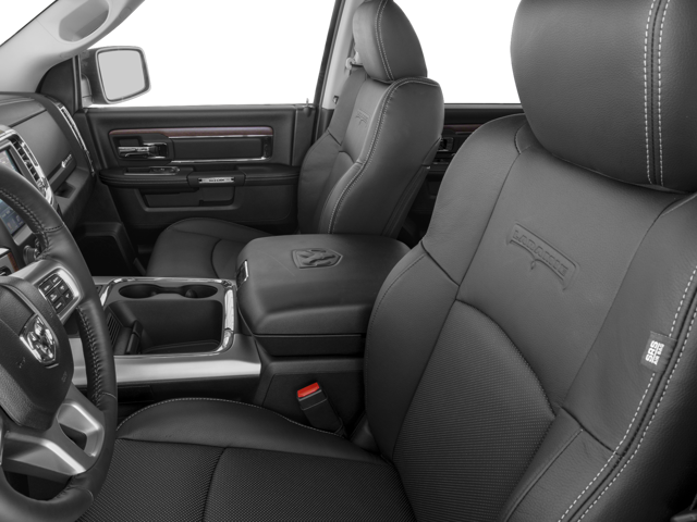 2017 RAM 1500 Laramie Crew Cab 4x2 5'7" Box