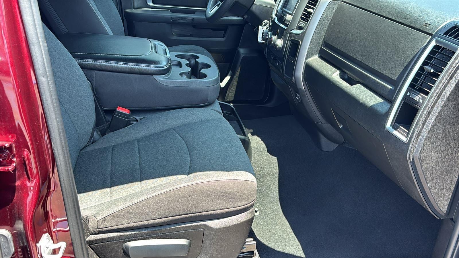 2024 RAM 1500 Classic Warlock Crew Cab 4x2 5'7" Box
