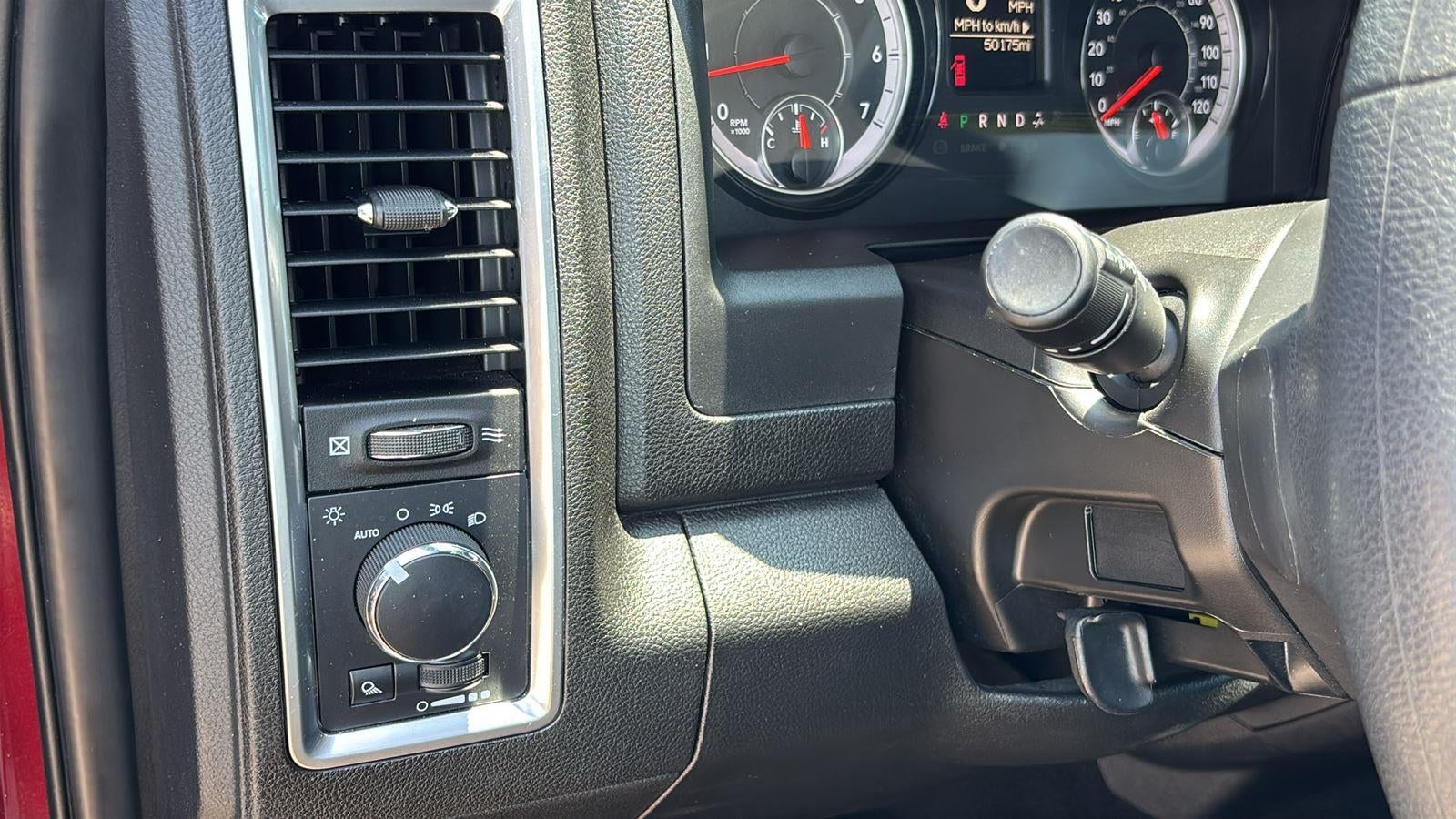 2024 RAM 1500 Classic Warlock Crew Cab 4x2 5'7" Box
