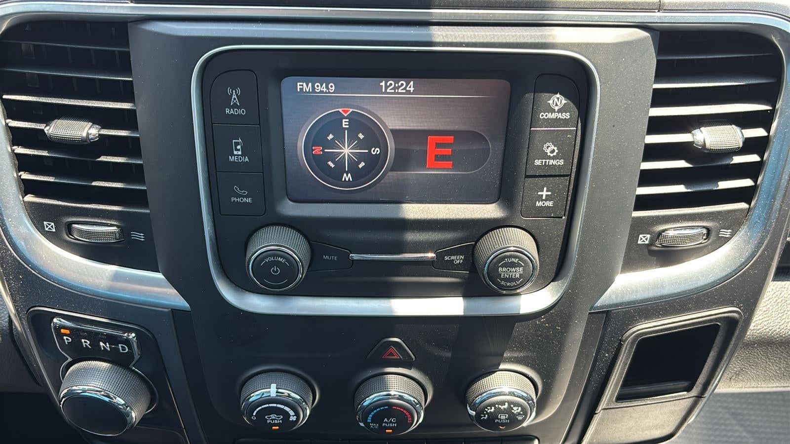2024 RAM 1500 Classic Warlock Crew Cab 4x2 5'7" Box
