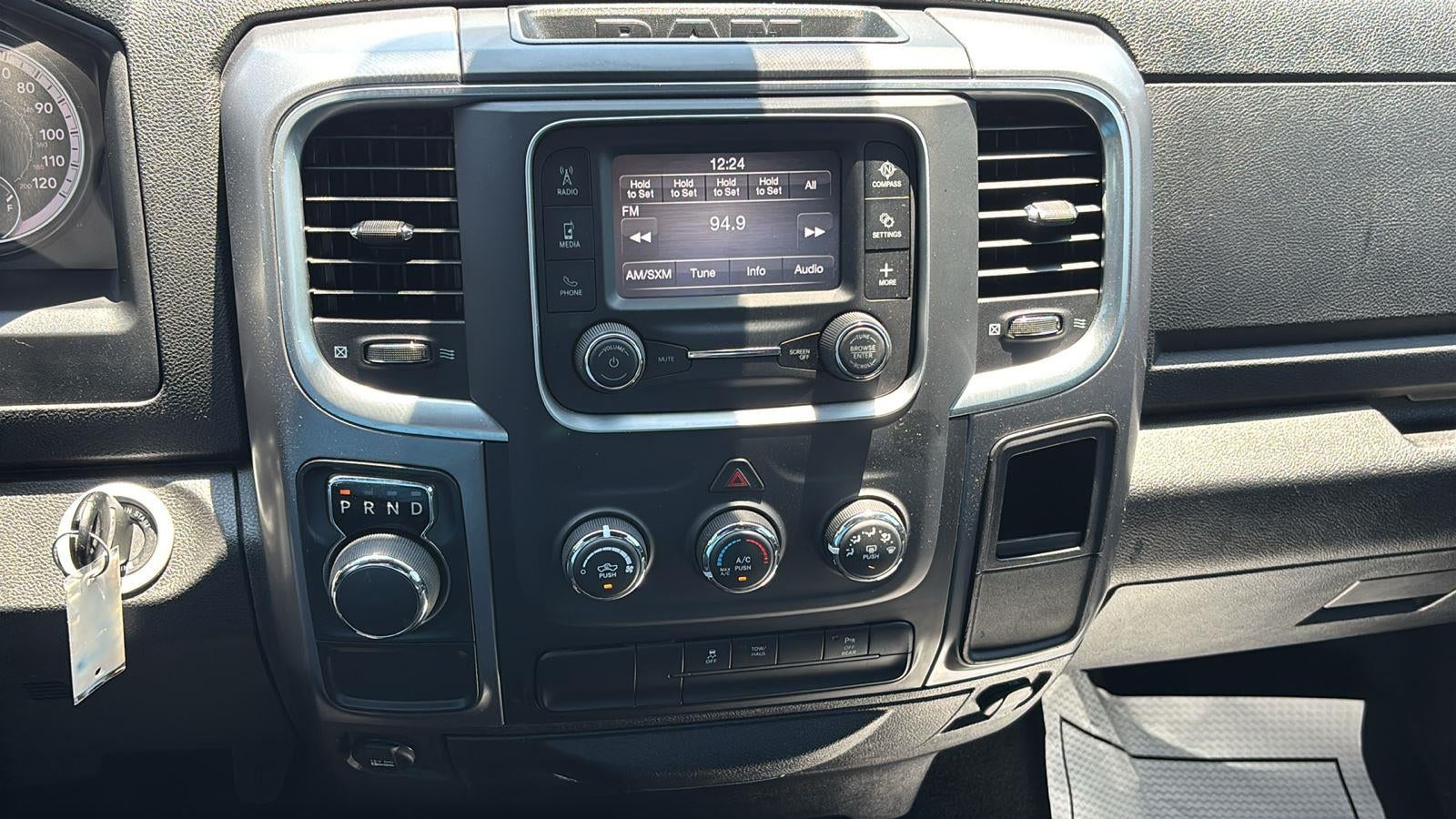 2024 RAM 1500 Classic Warlock Crew Cab 4x2 5'7" Box