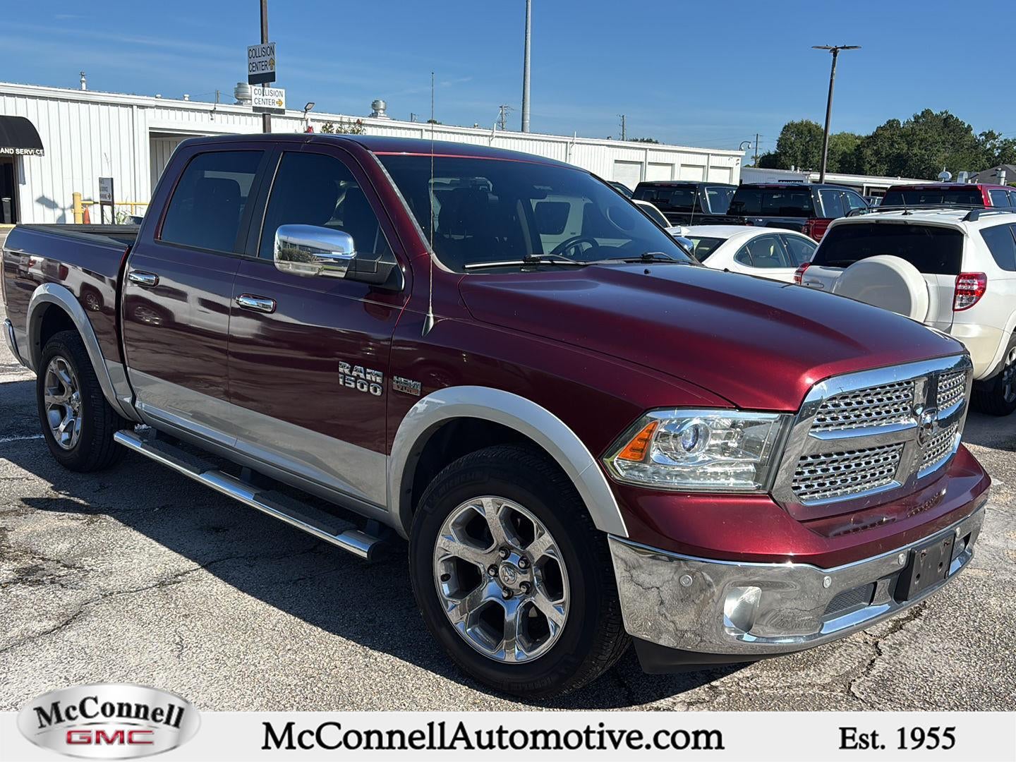 2017 RAM 1500 Laramie Crew Cab 4x2 5'7" Box