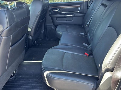 2017 RAM 1500 Laramie Crew Cab 4x2 5'7" Box