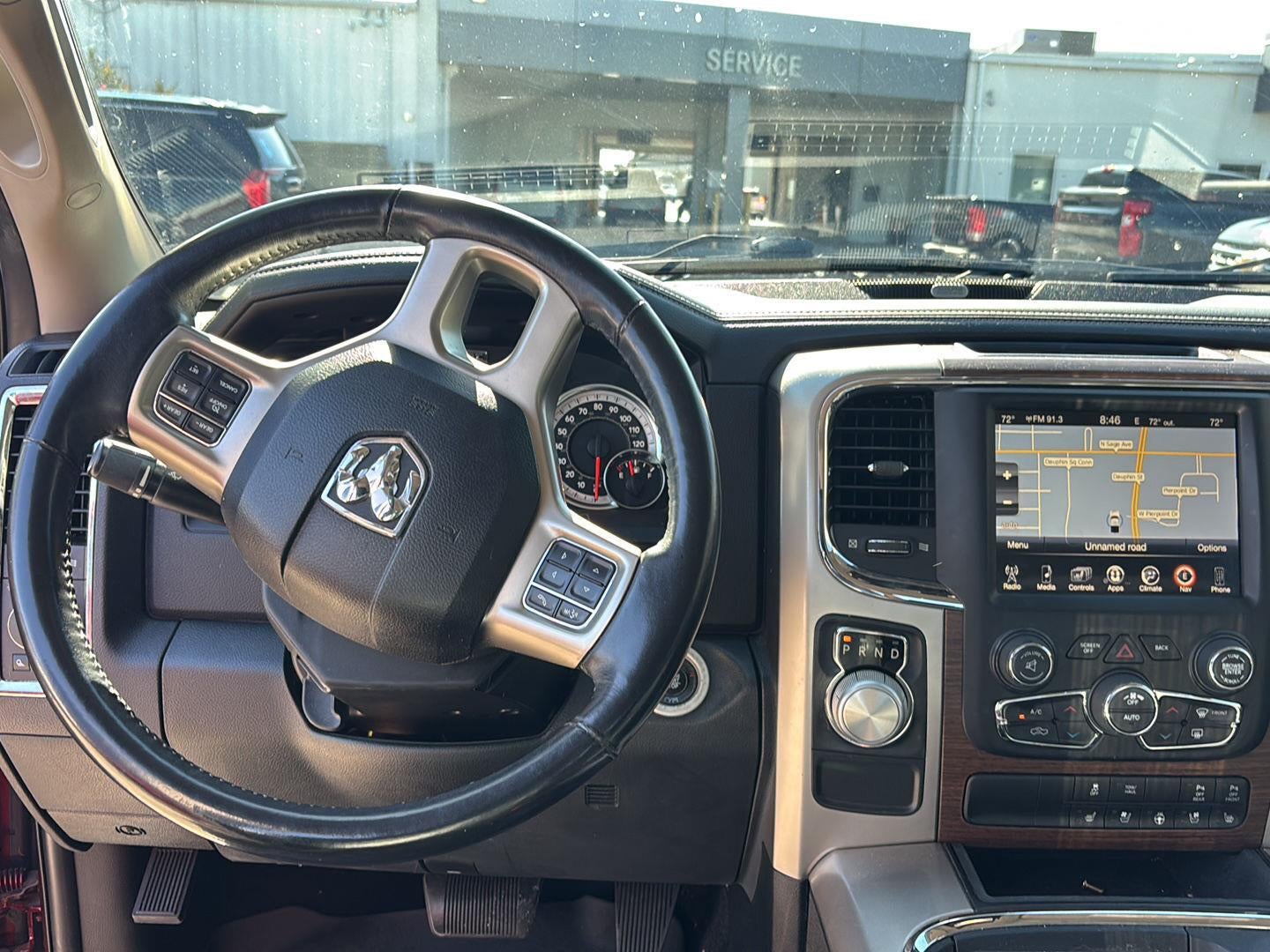 2017 RAM 1500 Laramie Crew Cab 4x2 5'7" Box