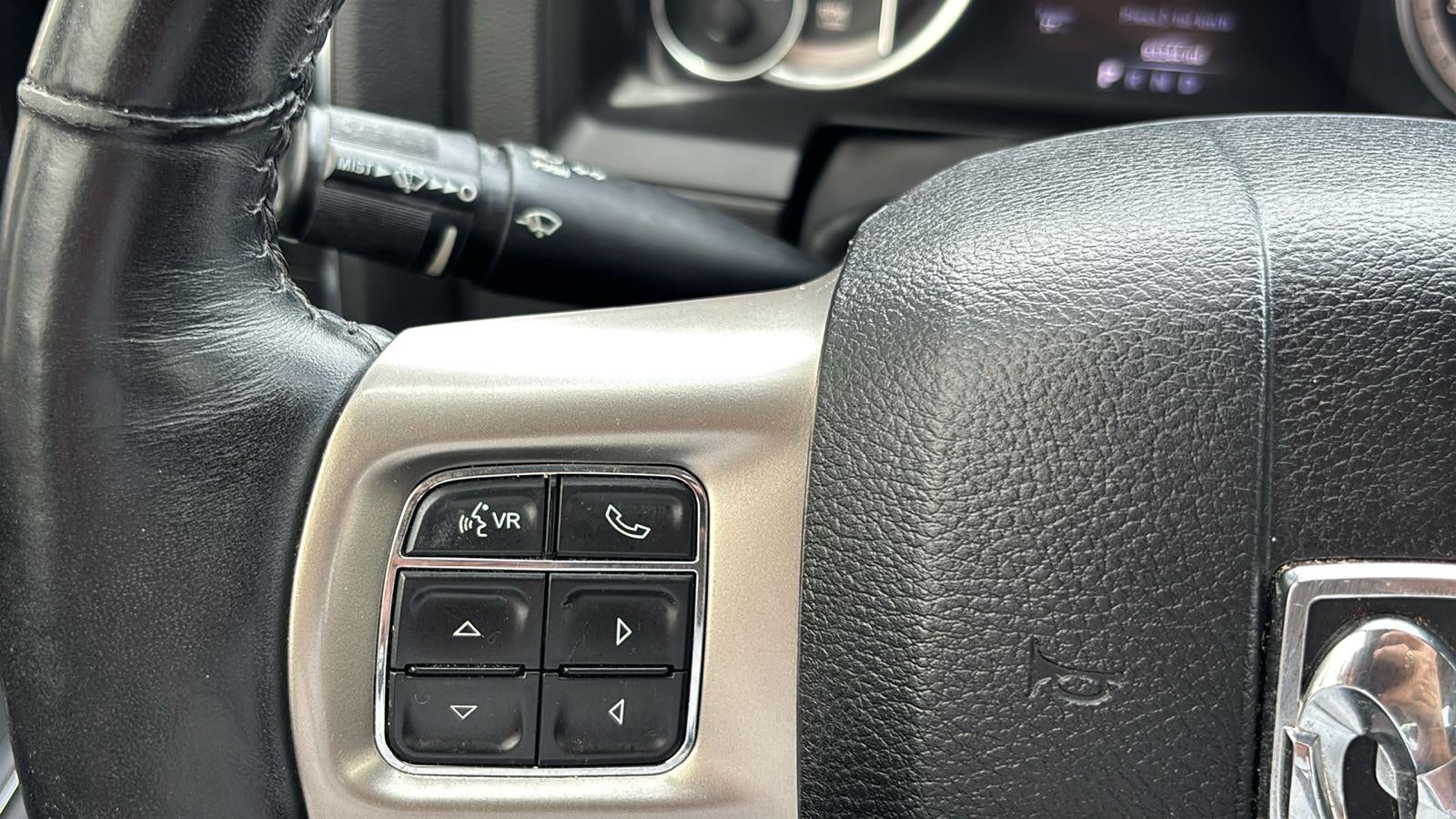2017 RAM 1500 Laramie Crew Cab 4x2 5'7" Box