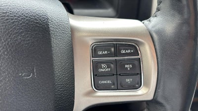 2017 RAM 1500 Laramie Crew Cab 4x2 5'7" Box
