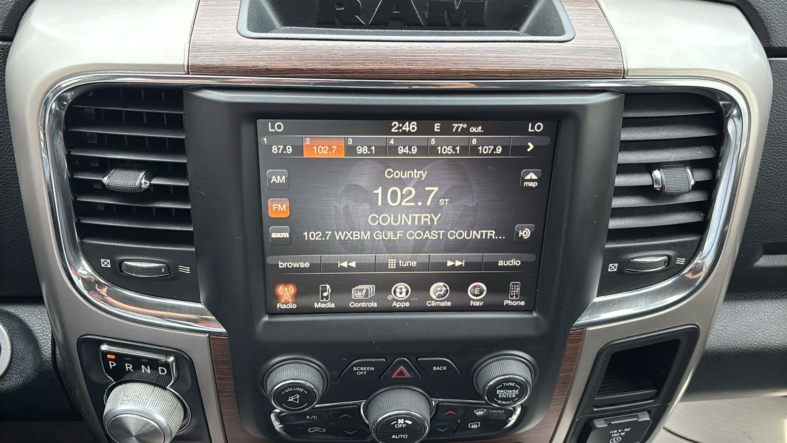 2017 RAM 1500 Laramie Crew Cab 4x2 5'7" Box
