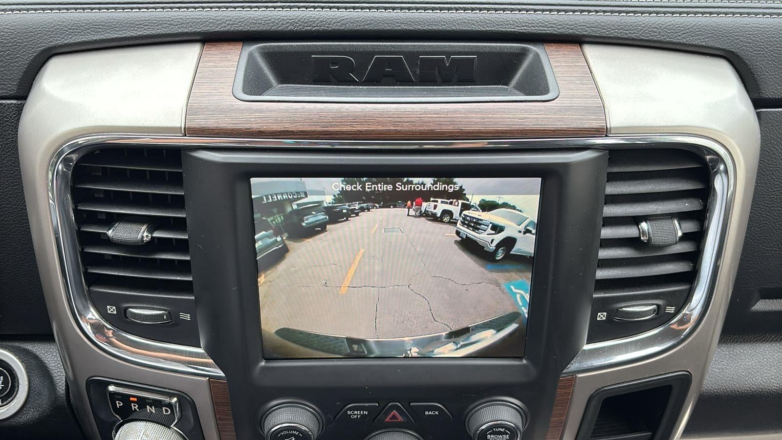 2017 RAM 1500 Laramie Crew Cab 4x2 5'7" Box