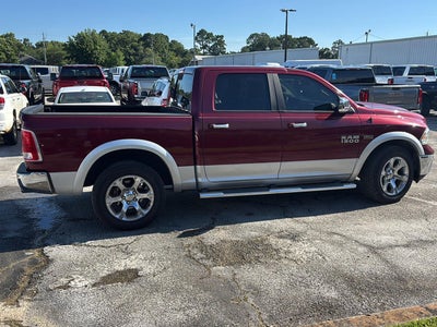 2017 RAM 1500 Laramie Crew Cab 4x2 5'7" Box