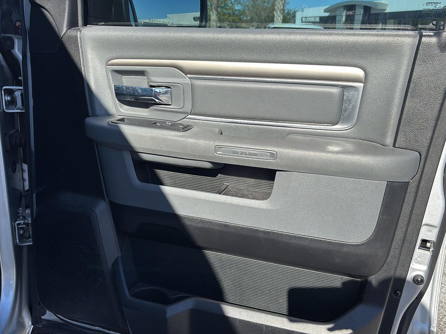 2017 RAM 1500 Lone Star Crew Cab 4x4 5'7" Box