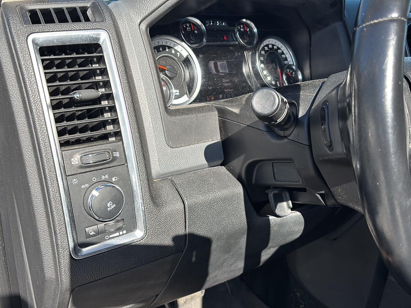 2017 RAM 1500 Lone Star Crew Cab 4x4 5'7" Box