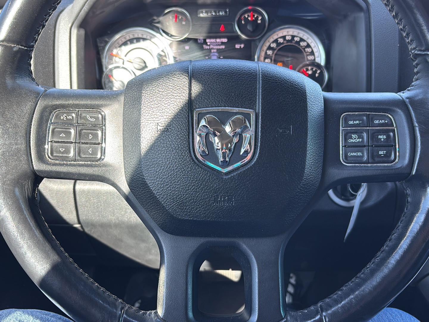 2017 RAM 1500 Lone Star Crew Cab 4x4 5'7" Box