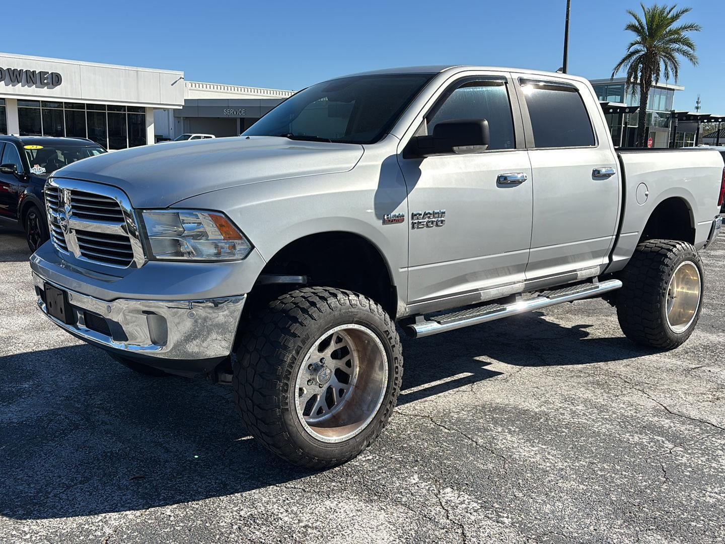 2017 RAM 1500 Lone Star Crew Cab 4x4 5'7" Box