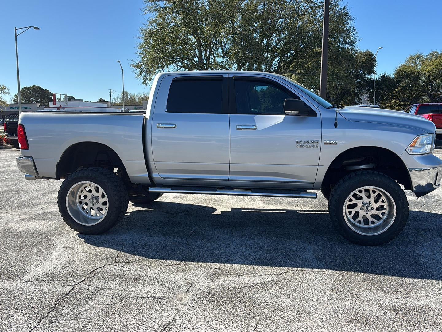 2017 RAM 1500 Lone Star Crew Cab 4x4 5'7" Box
