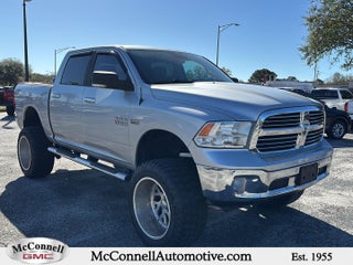 2017 RAM 1500 Lone Star Crew Cab 4x4 5'7" Box