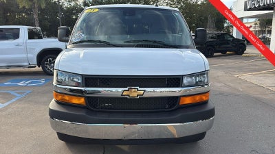 2025 Chevrolet Express Passenger 3500 1LT