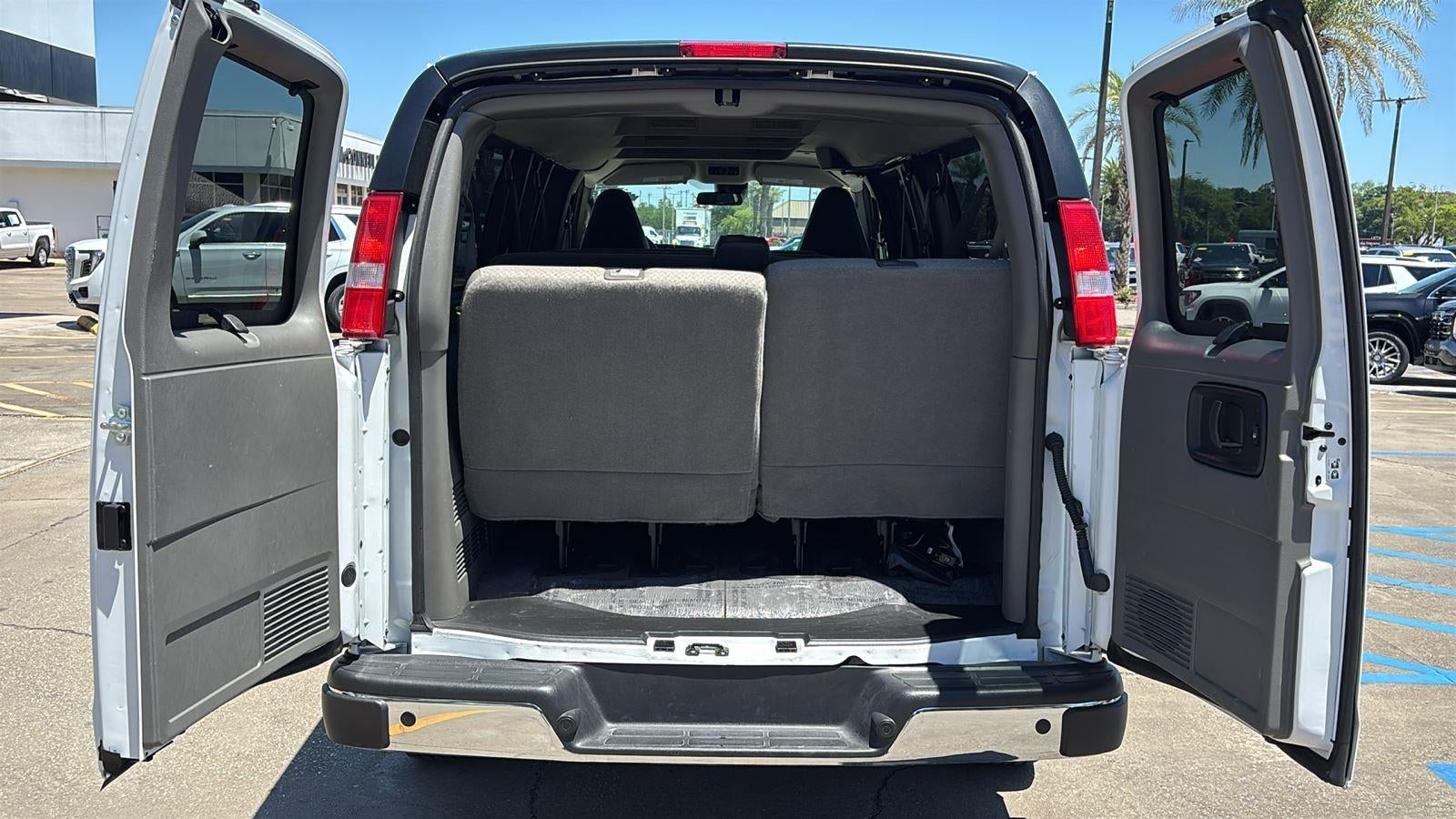2025 Chevrolet Express Passenger LT - Photo 16