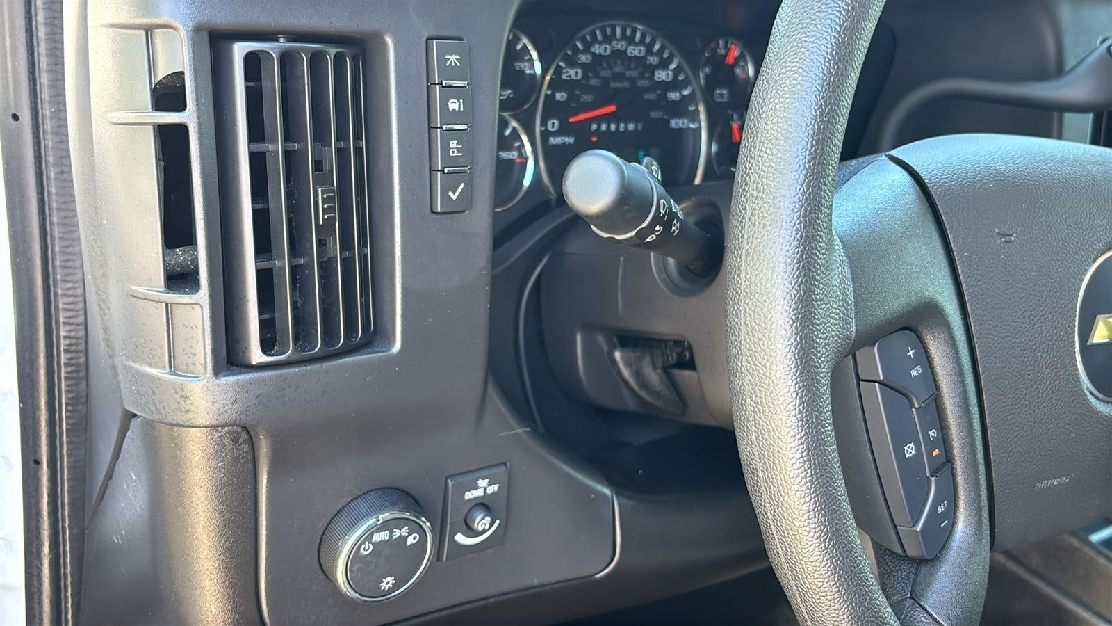 2025 Chevrolet Express Passenger LT - Photo 21