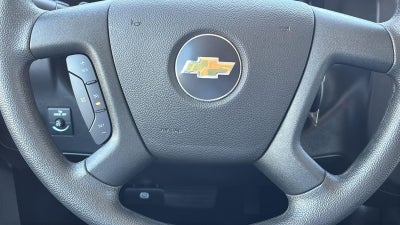 2025 Chevrolet Express Passenger 1LT