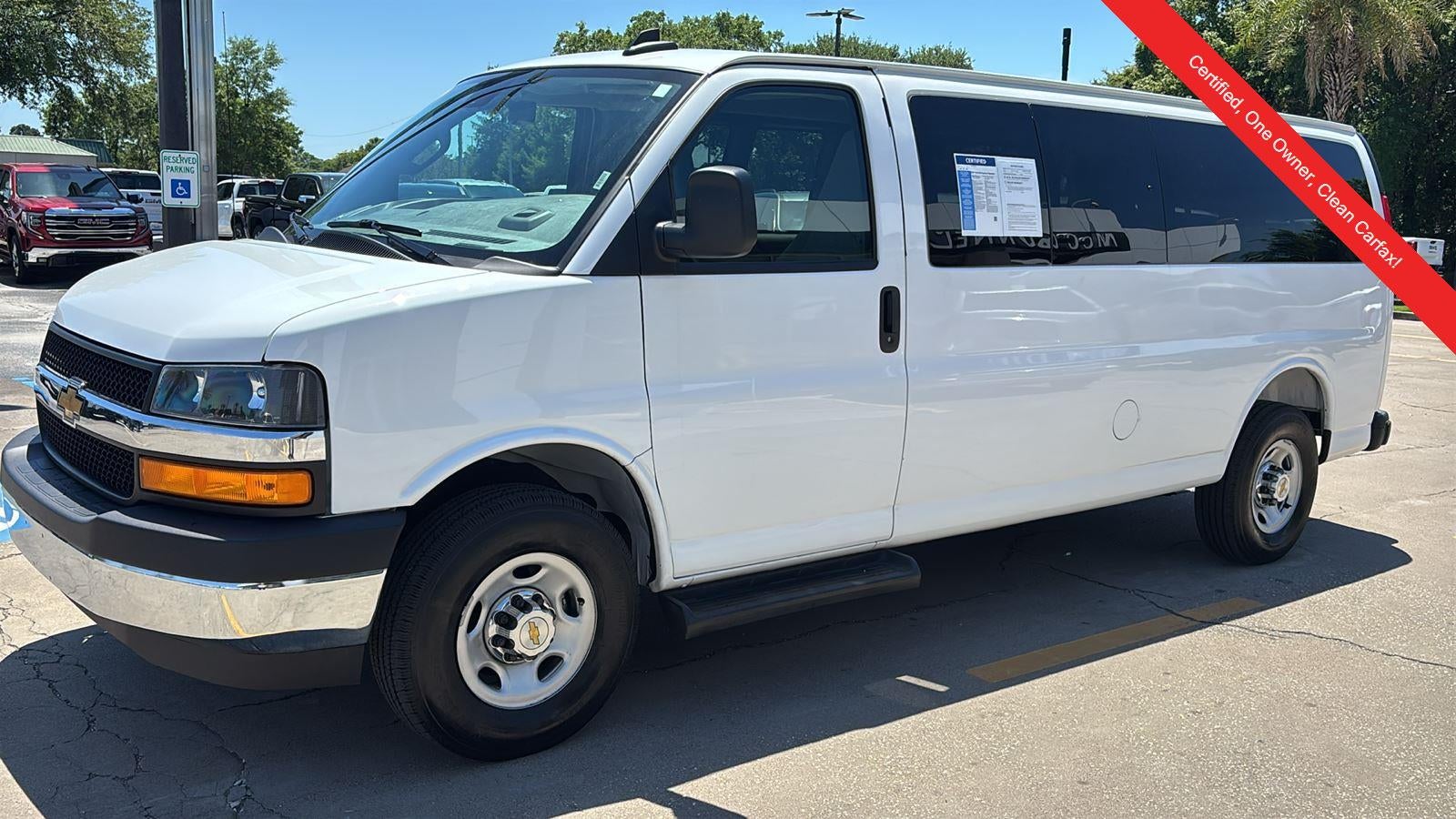 2025 Chevrolet Express Passenger 1LT