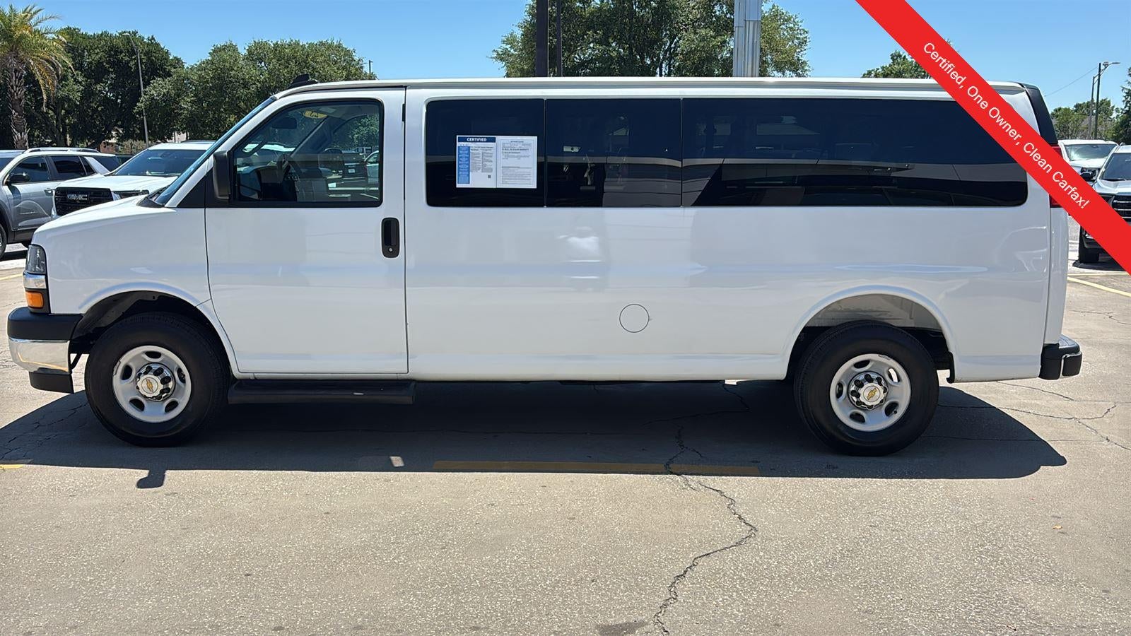 2025 Chevrolet Express Passenger 1LT