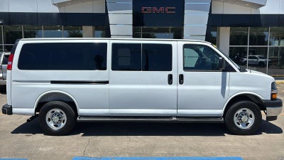 2025 Chevrolet Express Passenger 1LT