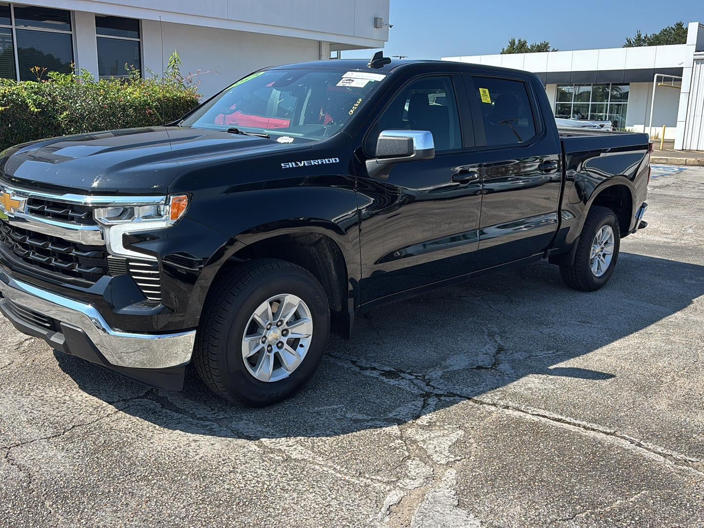 2025 Chevrolet Silverado 1500 LT