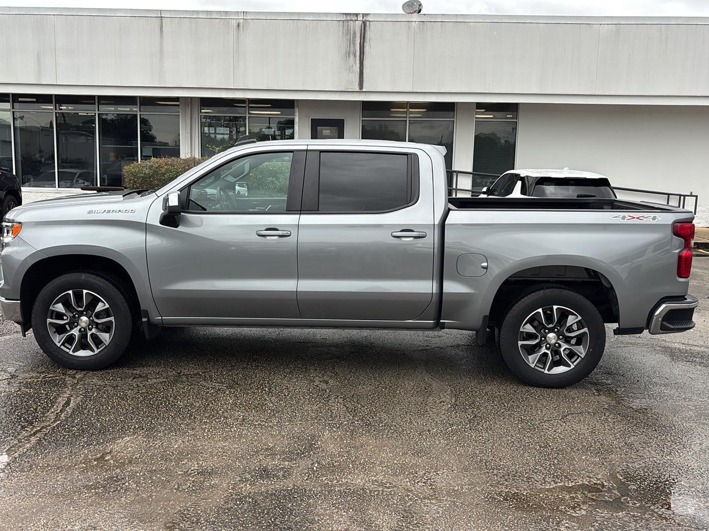2023 Chevrolet Silverado 1500 LT (2FL)