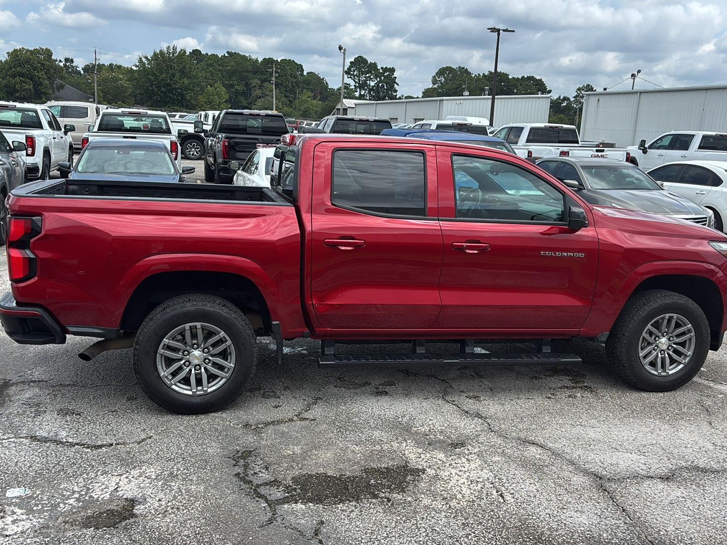 2025 Chevrolet Colorado WT/LT