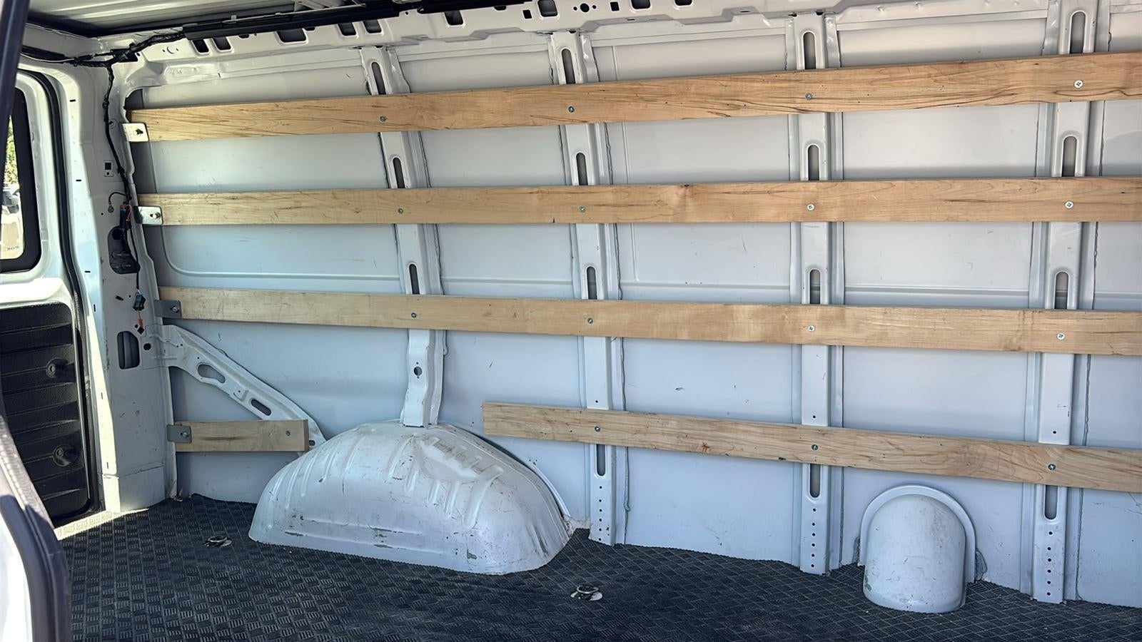 2024 Chevrolet Express Cargo 2500 WT