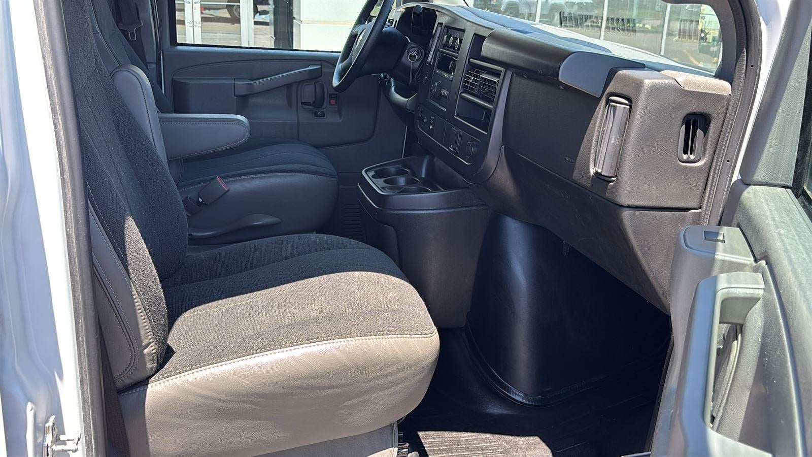 2024 Chevrolet Express Cargo 2500 WT