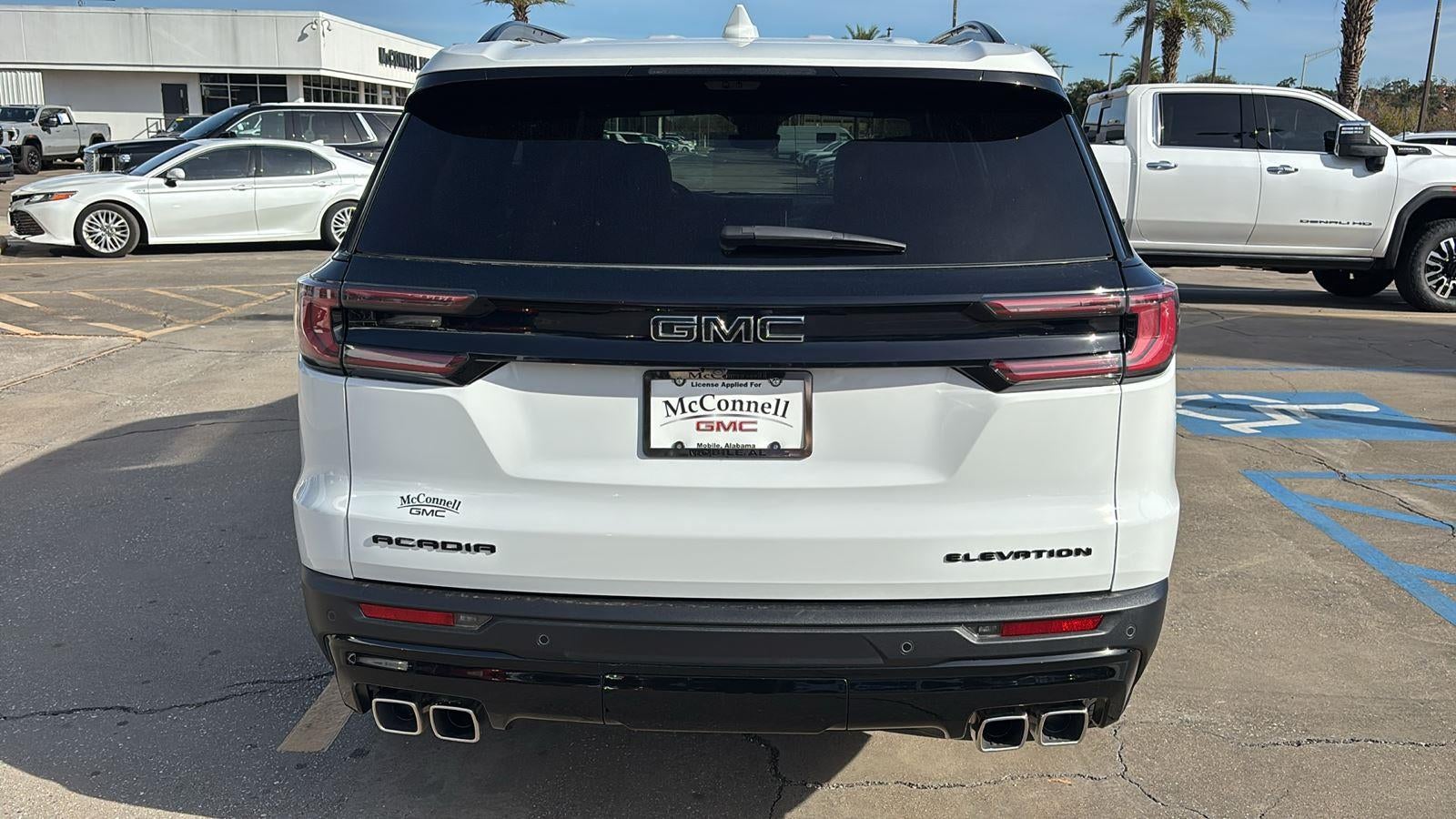 2026 GMC Acadia Elevation