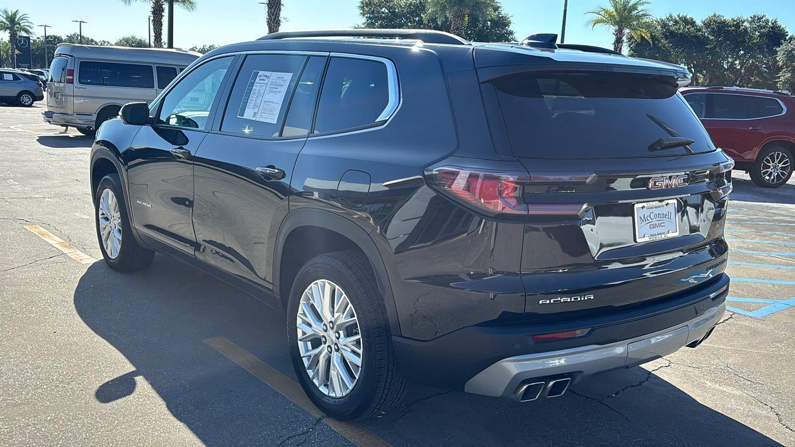 2024 GMC Acadia Elevation