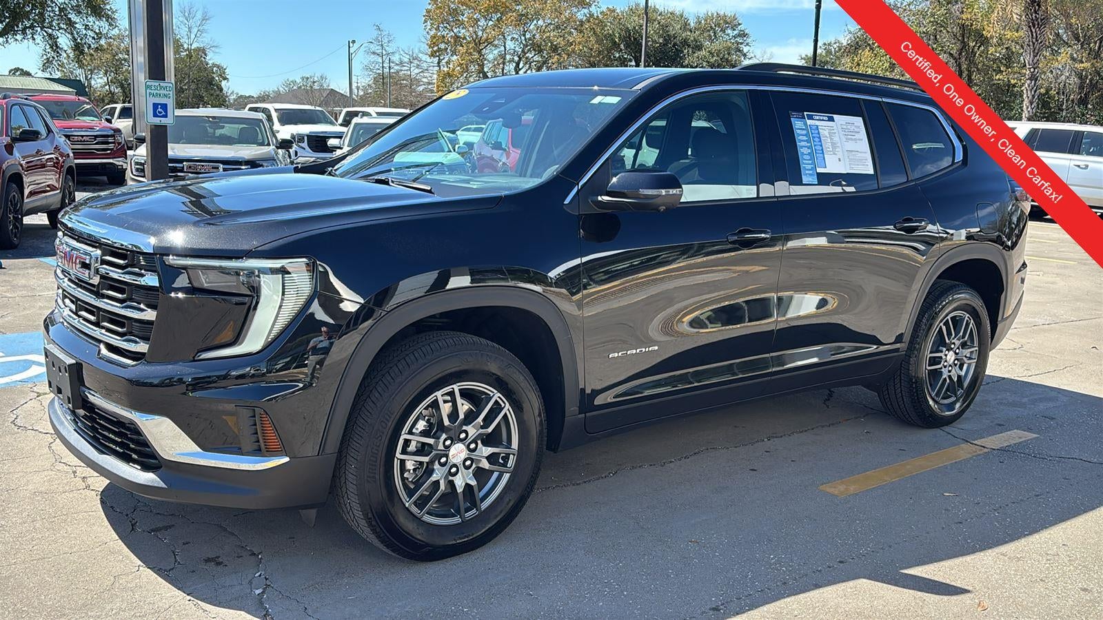 2025 GMC Acadia Elevation