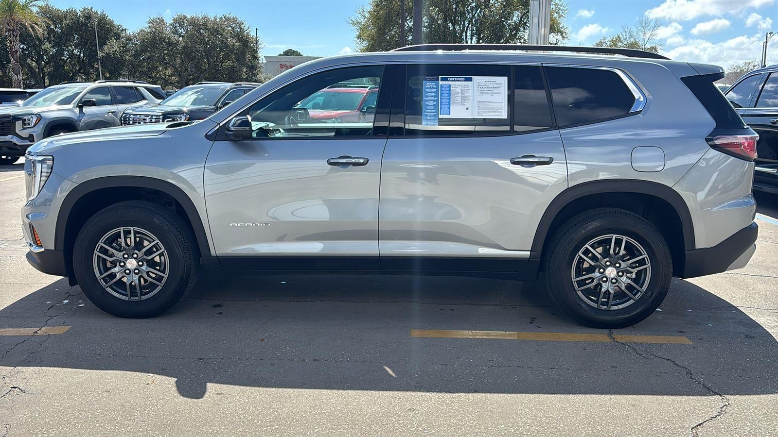 2025 GMC Acadia Elevation