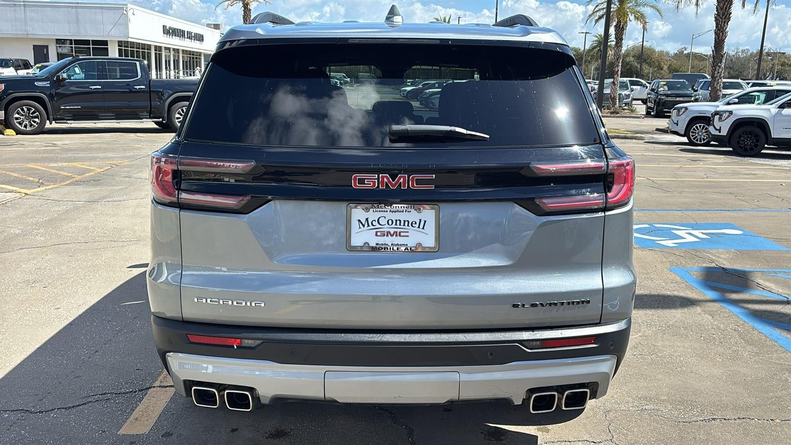 2025 GMC Acadia Elevation