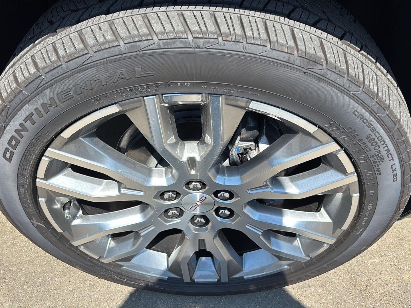 2025 GMC Acadia Denali