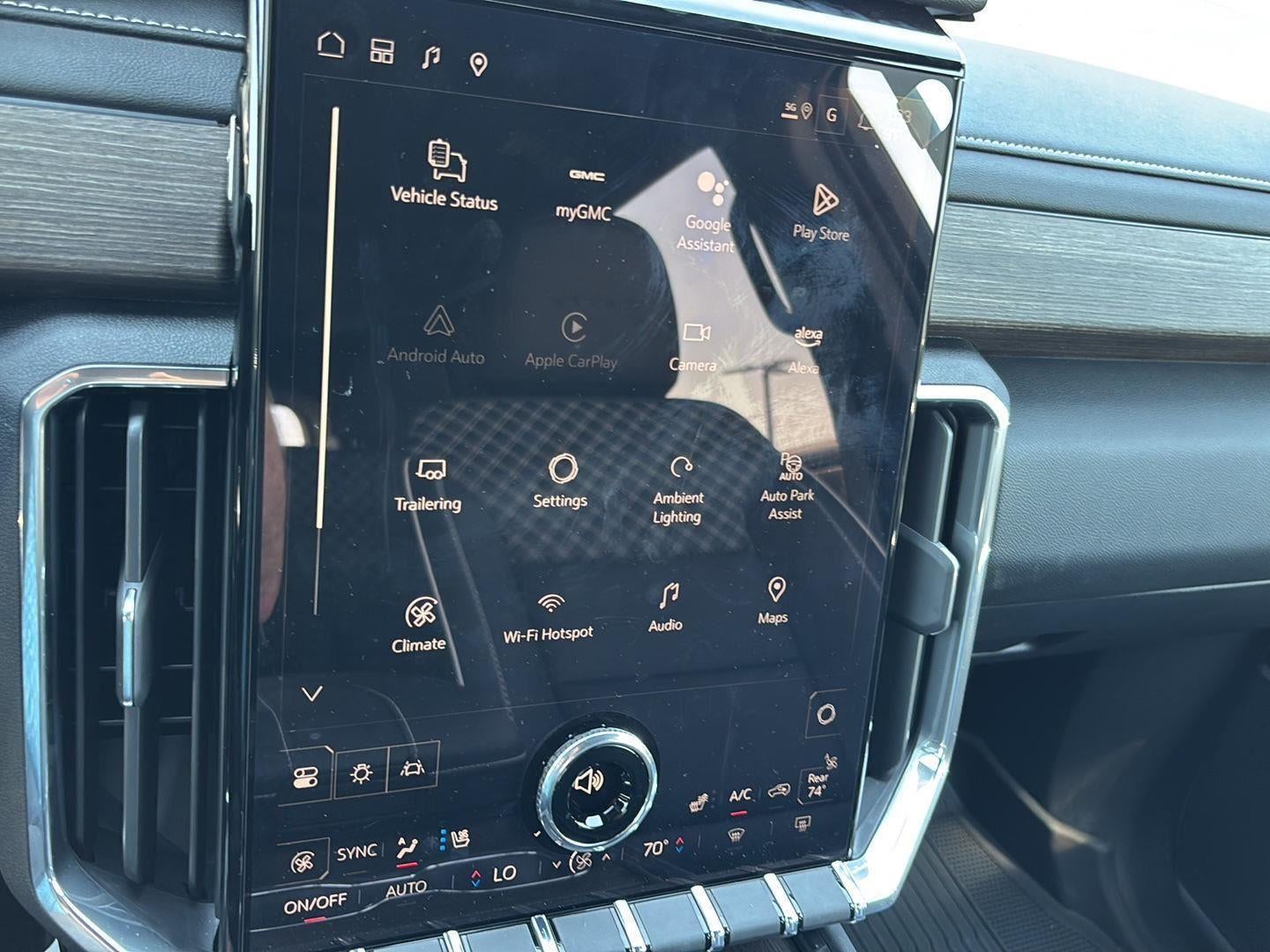 2025 GMC Acadia Denali