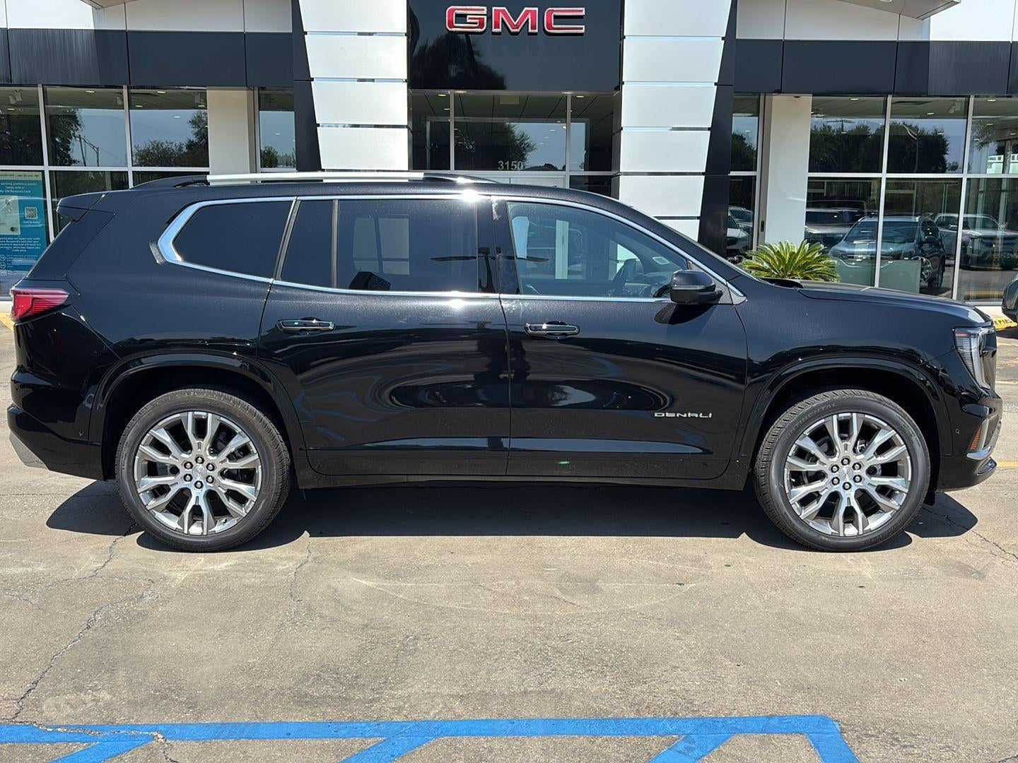 2025 GMC Acadia Denali