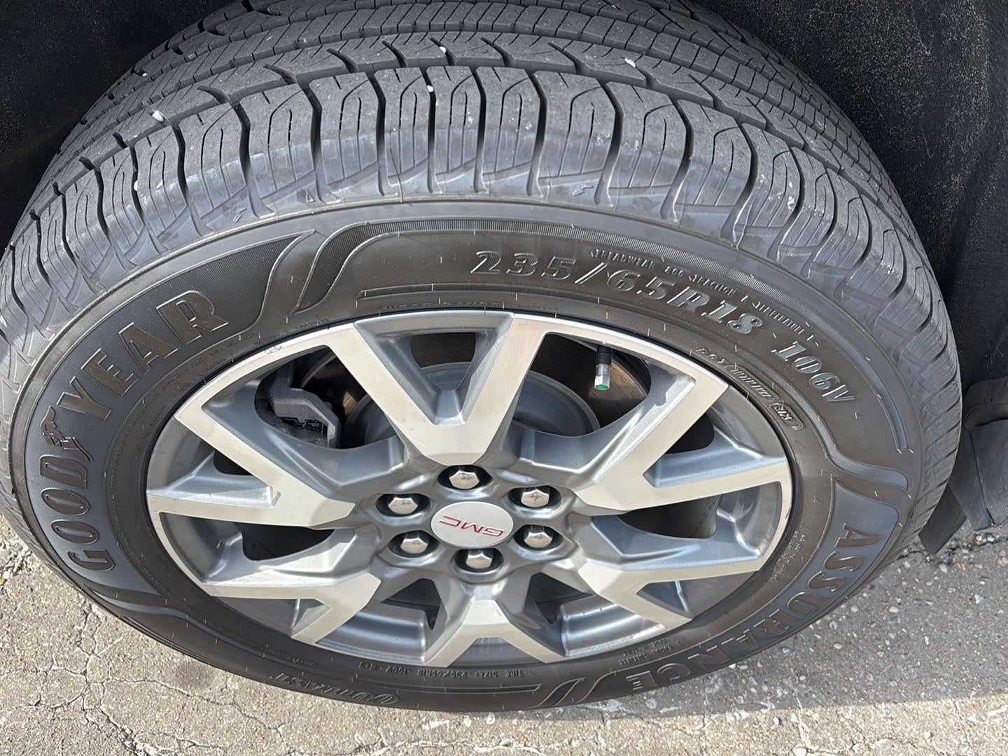 2023 GMC Acadia SLT