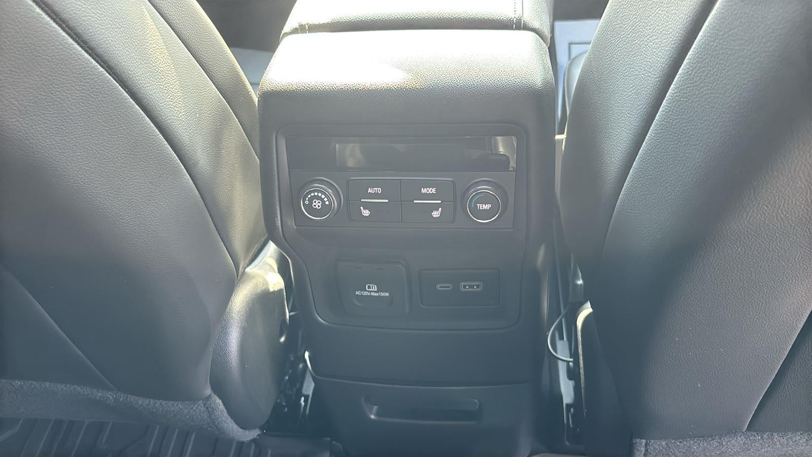 2023 GMC Acadia SLT - Photo 24