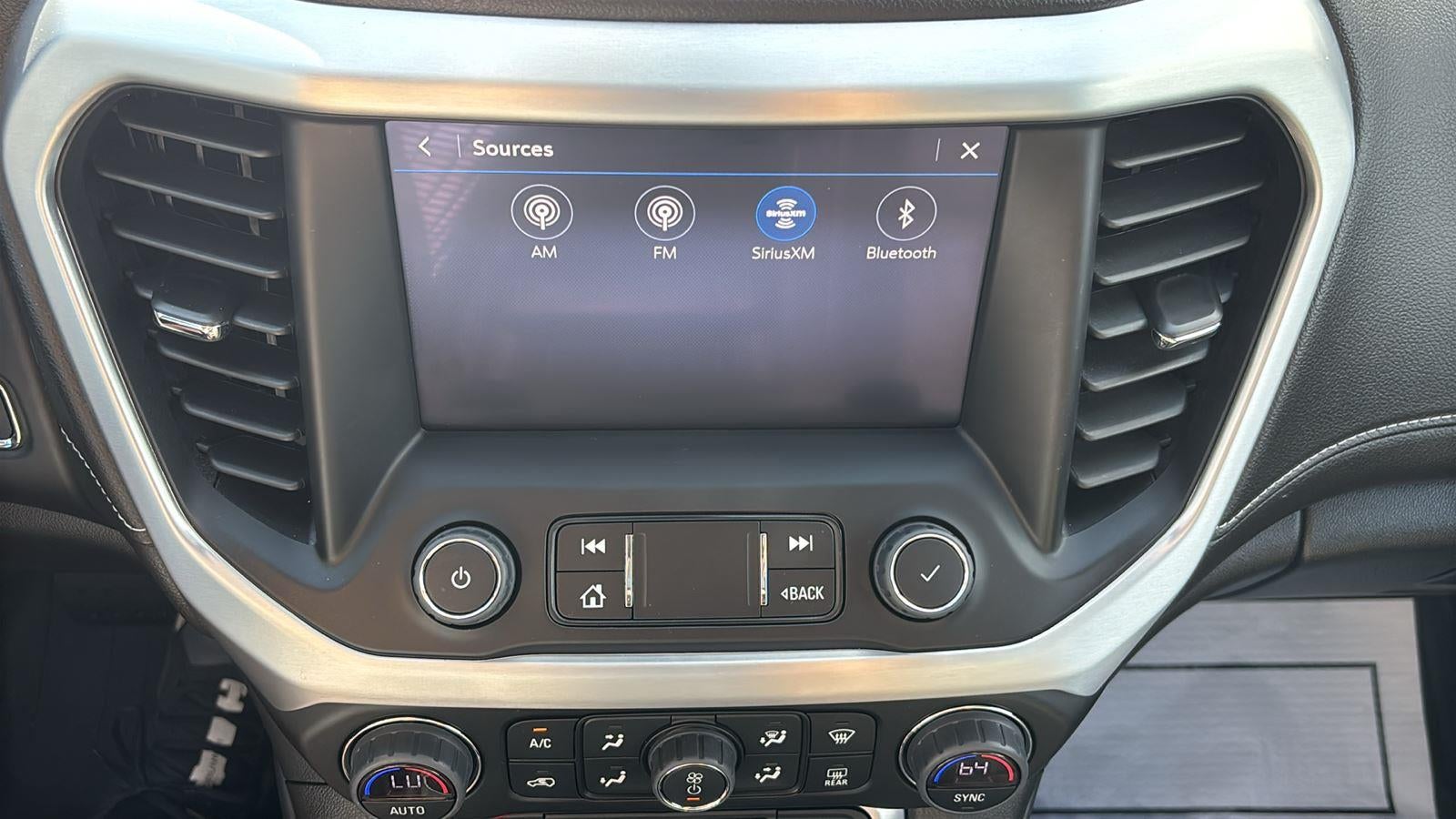 2023 GMC Acadia SLT