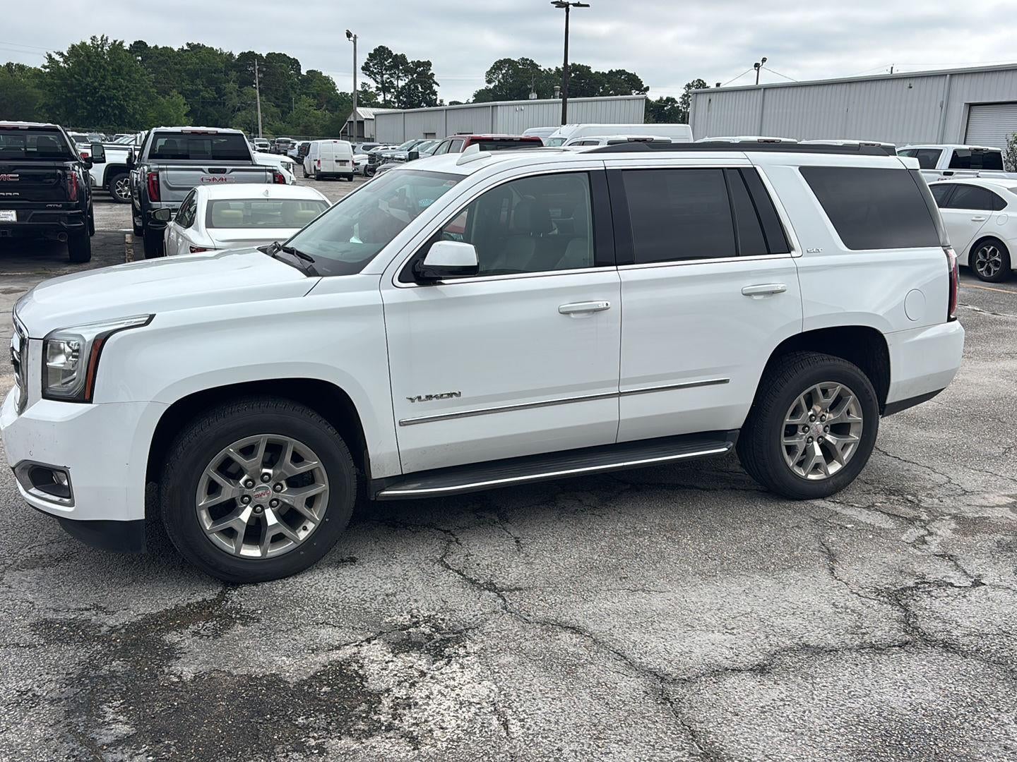 2020 GMC Yukon SLT