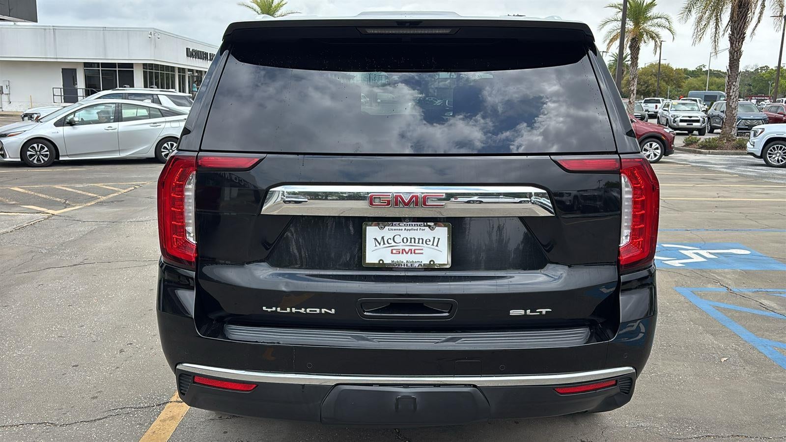 2021 GMC Yukon SLT