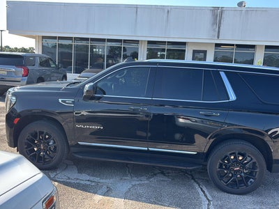 2023 GMC Yukon SLT