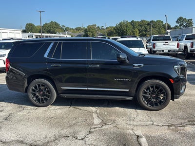 2023 GMC Yukon SLT
