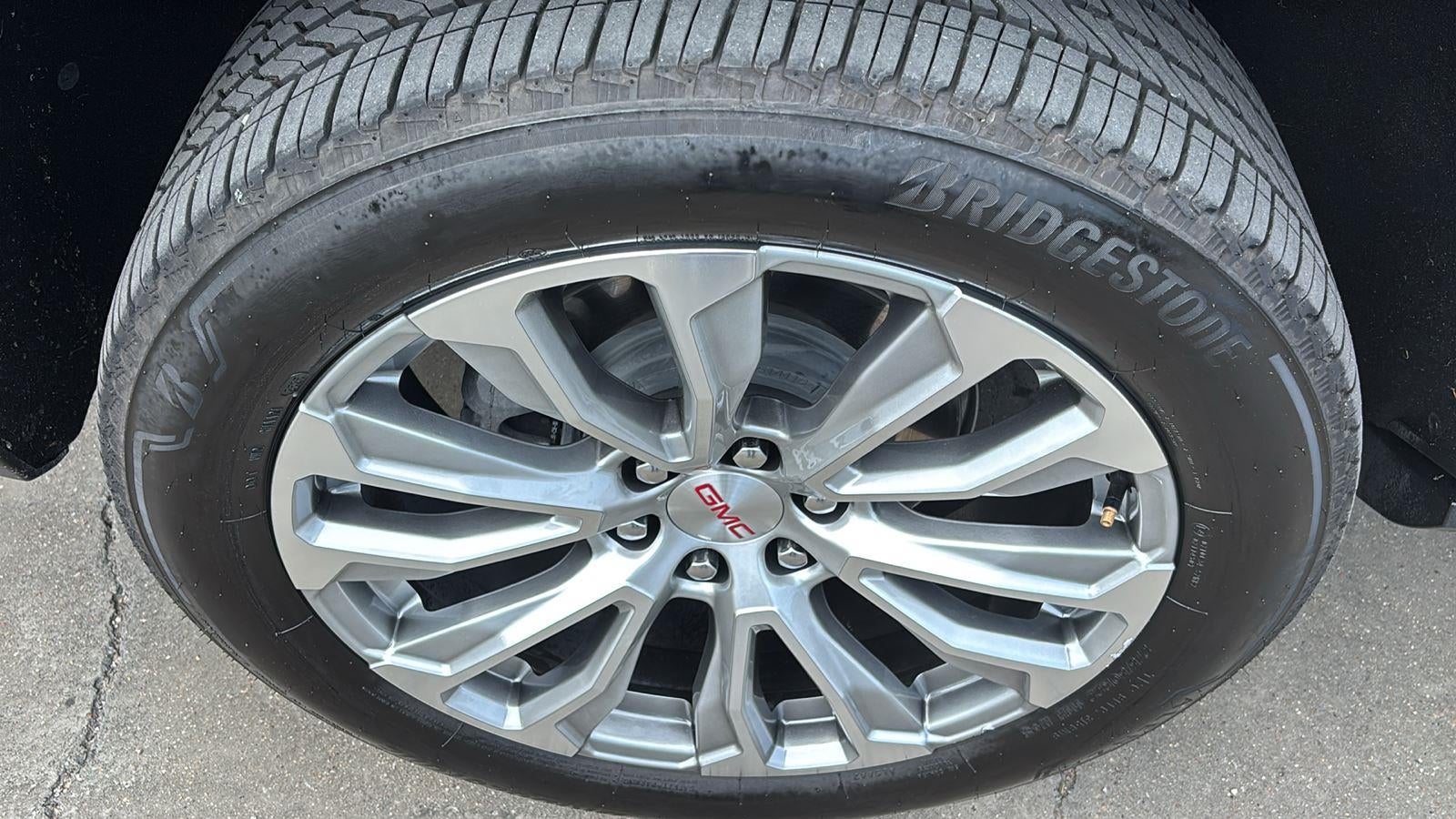 2023 GMC Yukon Denali - Photo 11