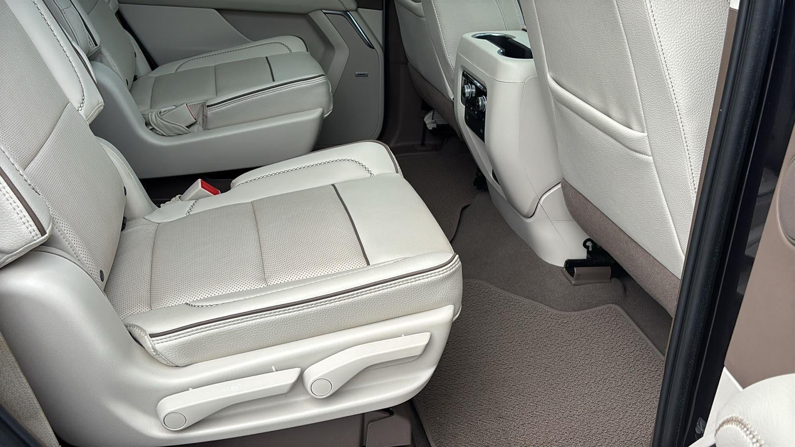 2023 GMC Yukon Denali - Photo 24