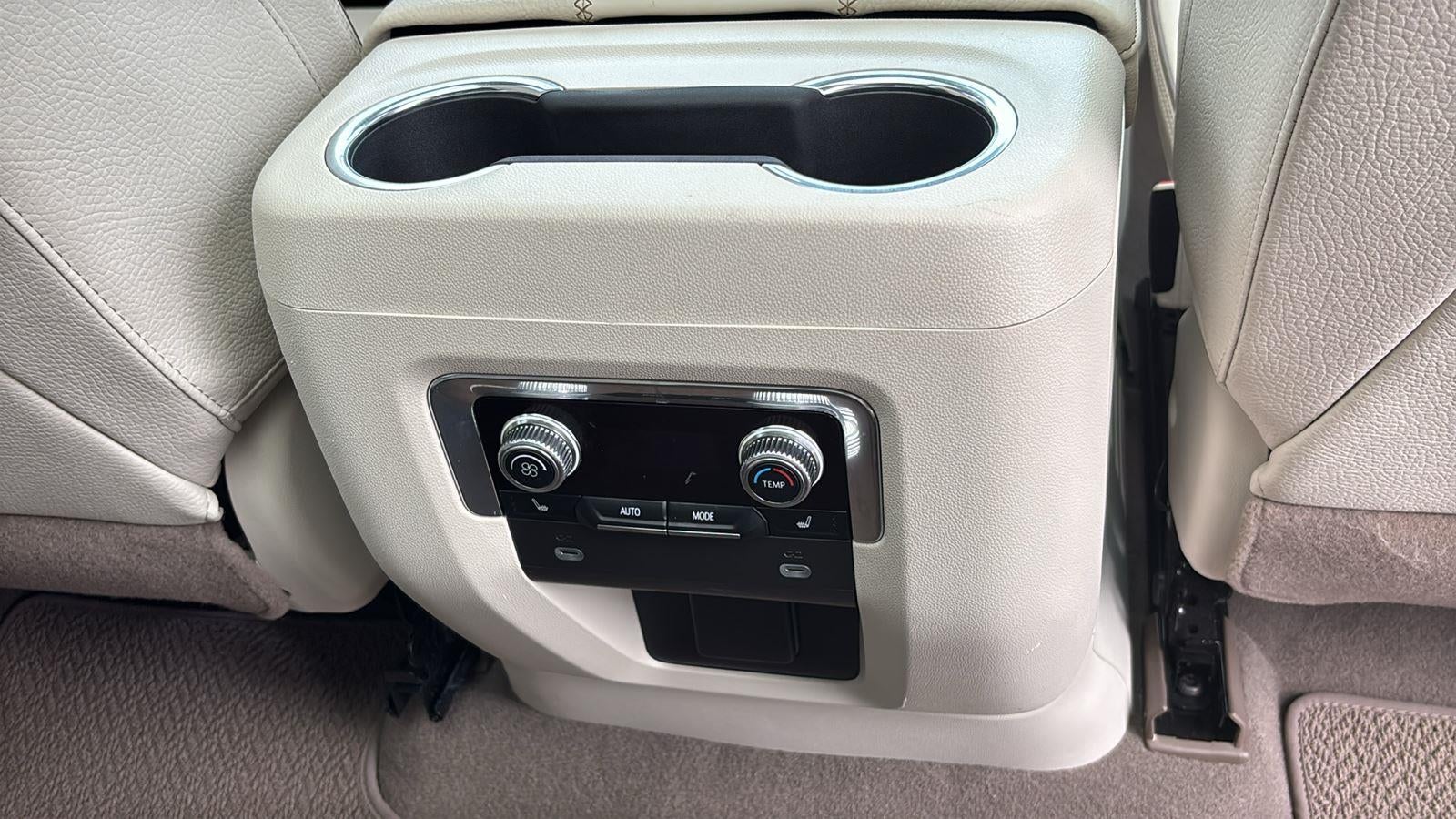 2023 GMC Yukon Denali - Photo 28