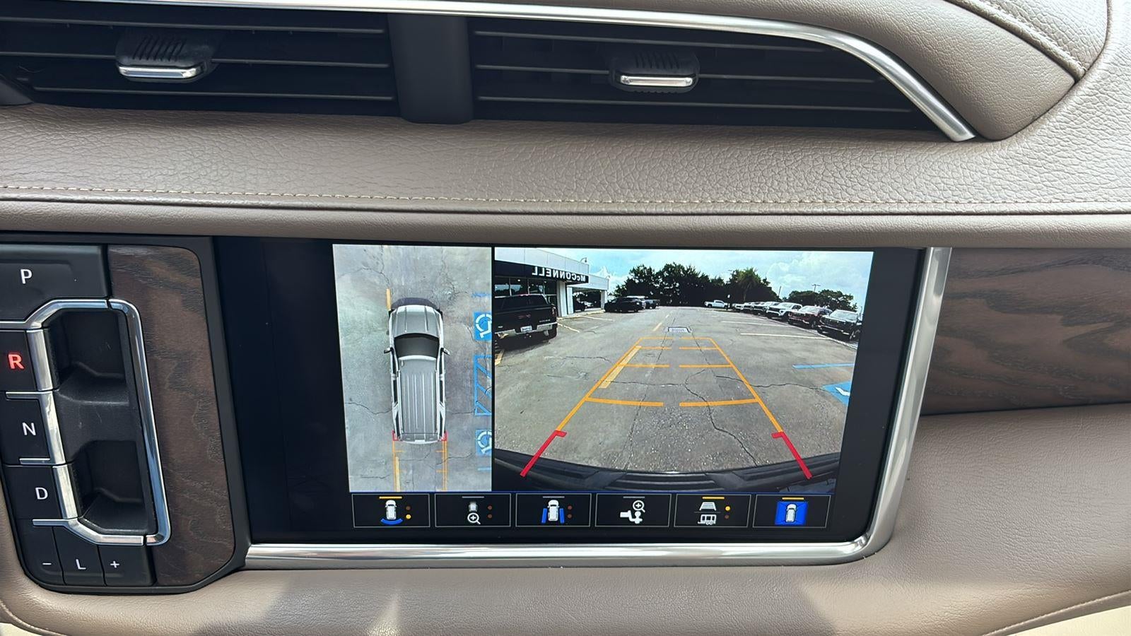 2023 GMC Yukon Denali - Photo 39